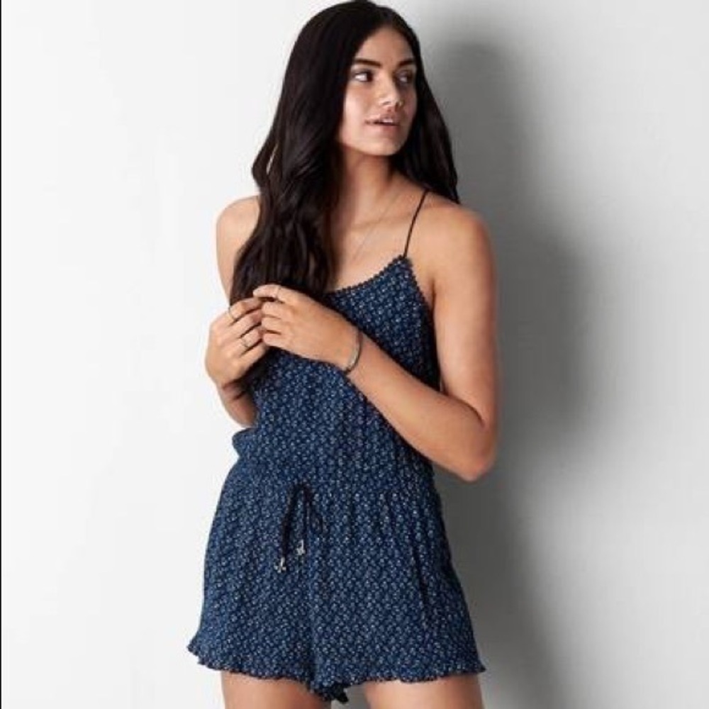 AMERICAN EAGLE OUTFITTERS NAVY WHITE ROMPER LINED RUFFEL HEM
